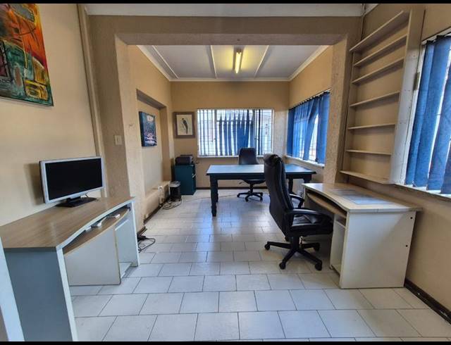 BUSINESS FOR SALE IN NEW REDRUTH